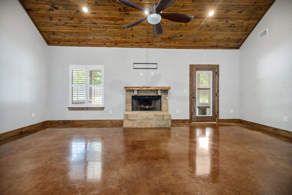 1212 Parkman Road Property Photo 9
