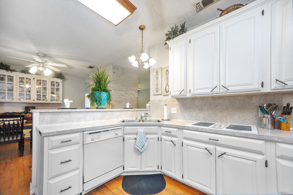 1105 Redbud Avenue Property Photo 11