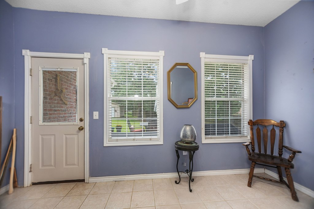 1105 Redbud Avenue Property Photo 15