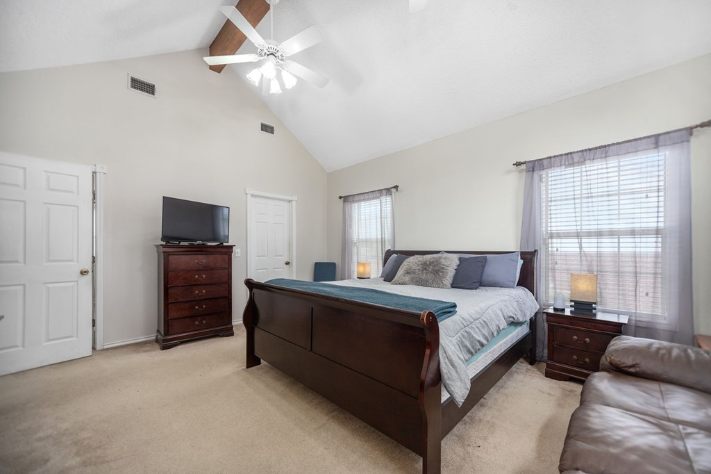 1105 Redbud Avenue Property Photo 17