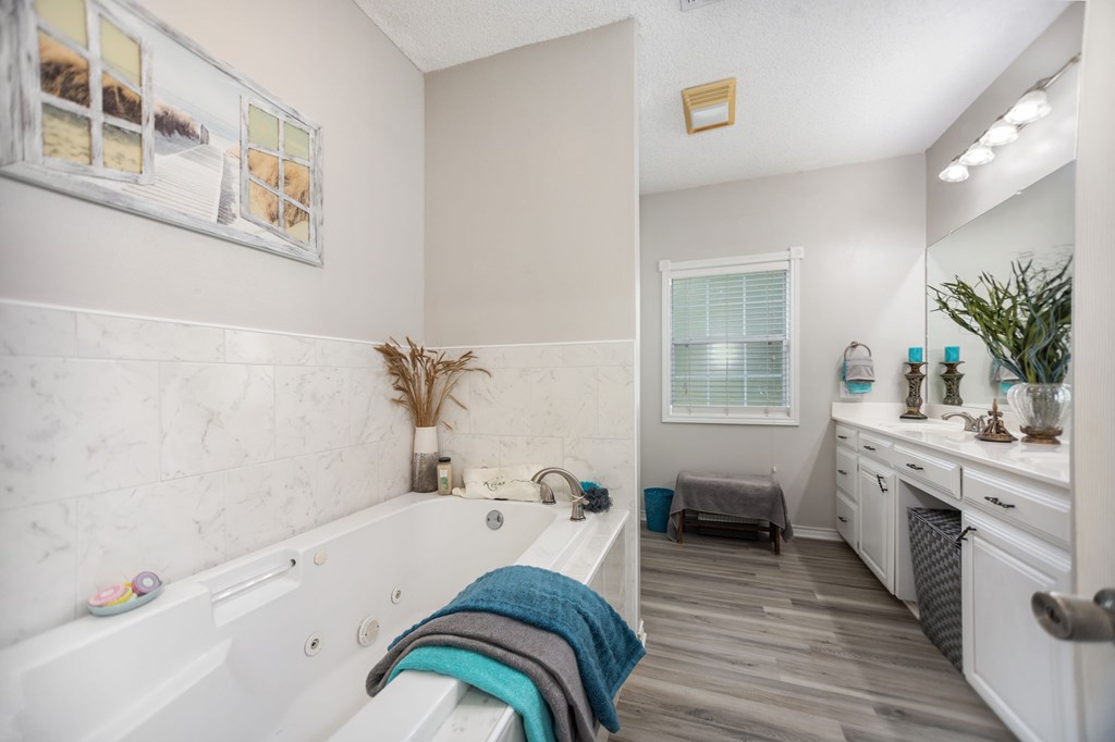 1105 Redbud Avenue Property Photo 19