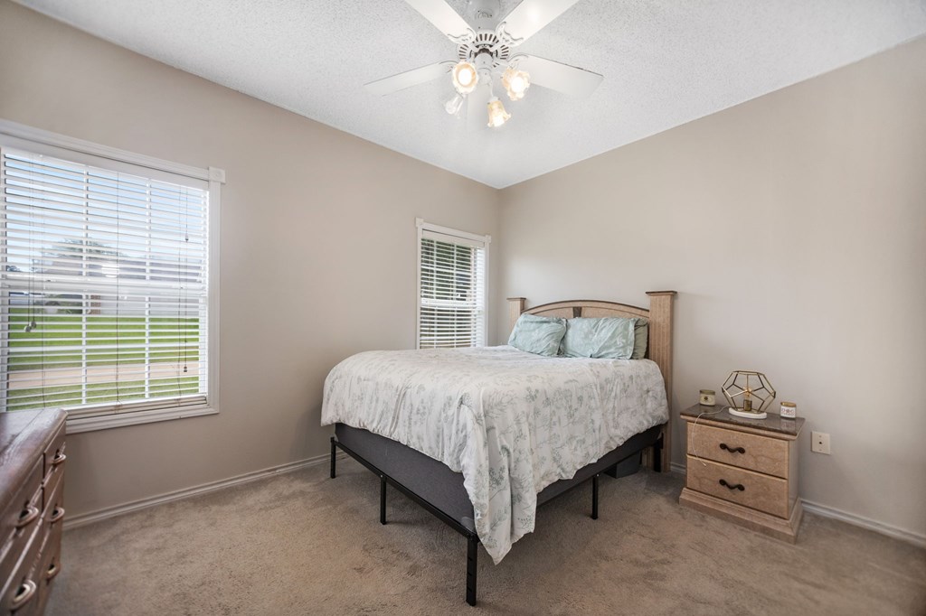 1105 Redbud Avenue Property Photo 23