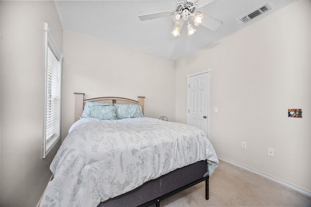 1105 Redbud Avenue Property Photo 24