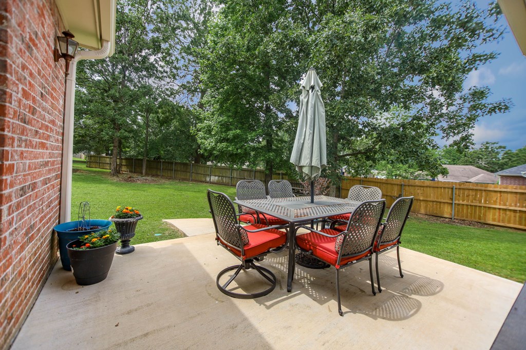 1105 Redbud Avenue Property Photo 27