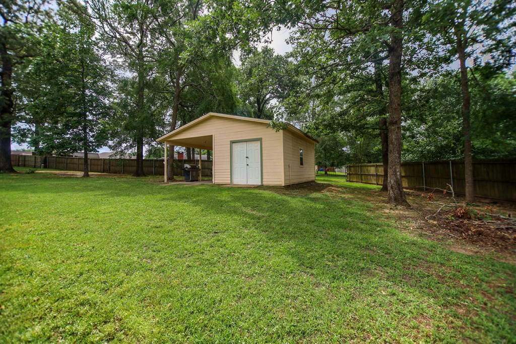 1105 Redbud Avenue Property Photo 29