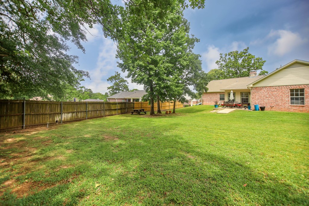 1105 Redbud Avenue Property Photo 30