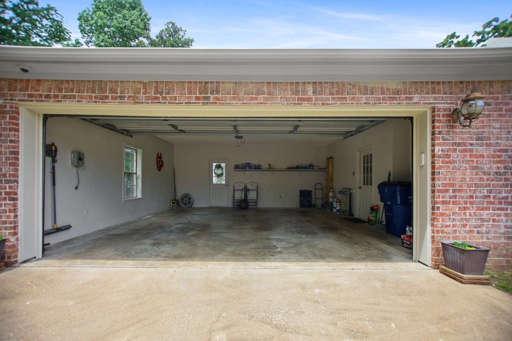 1105 Redbud Avenue Property Photo 32