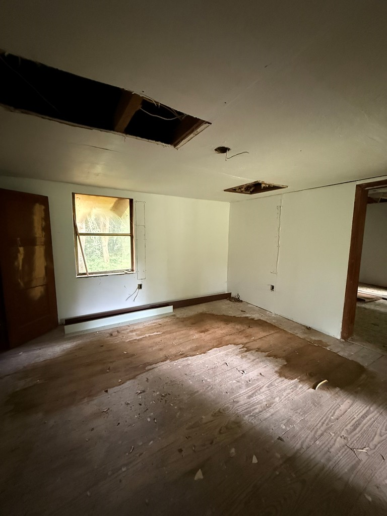 712 Black Street Property Photo 3