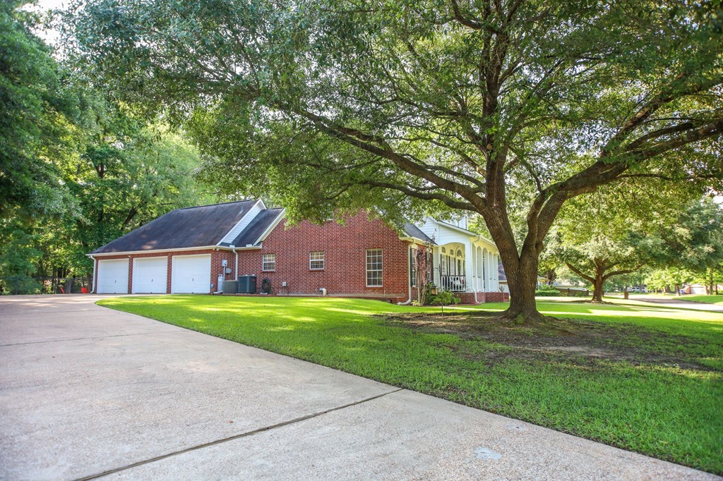 703 Shady Lane Property Photo 49