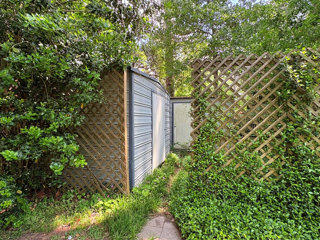 710 Lazy Lane Property Photo 24