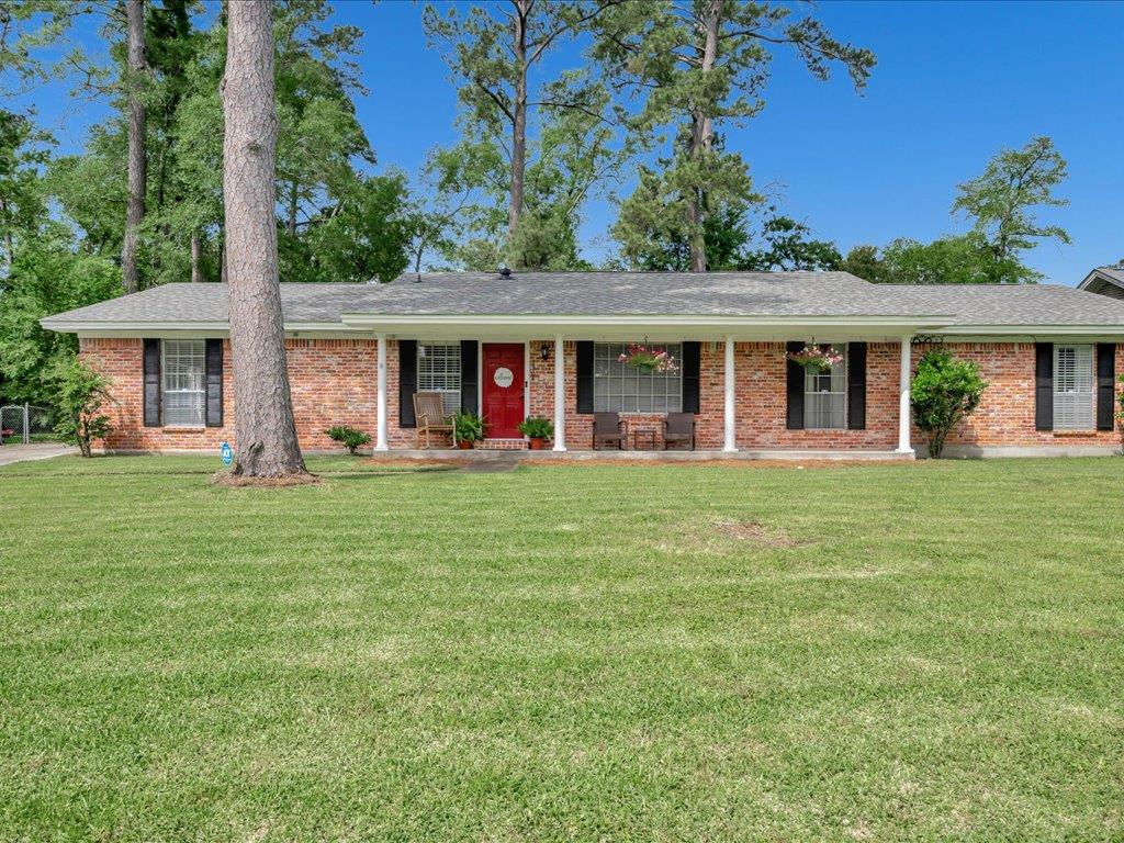 1304 Walnut Bend Drive Property Photo 1