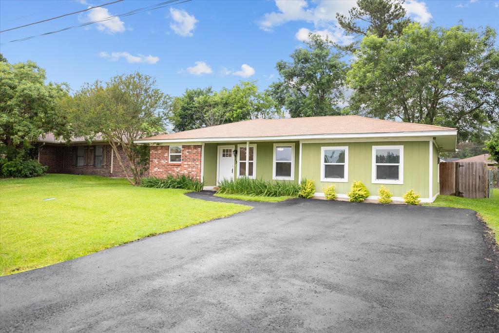 413 Linn Street Property Photo 1