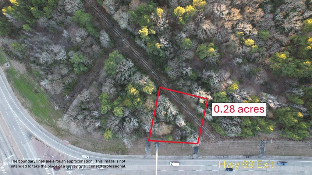 R22597 Highway 69 N Property Photo 1