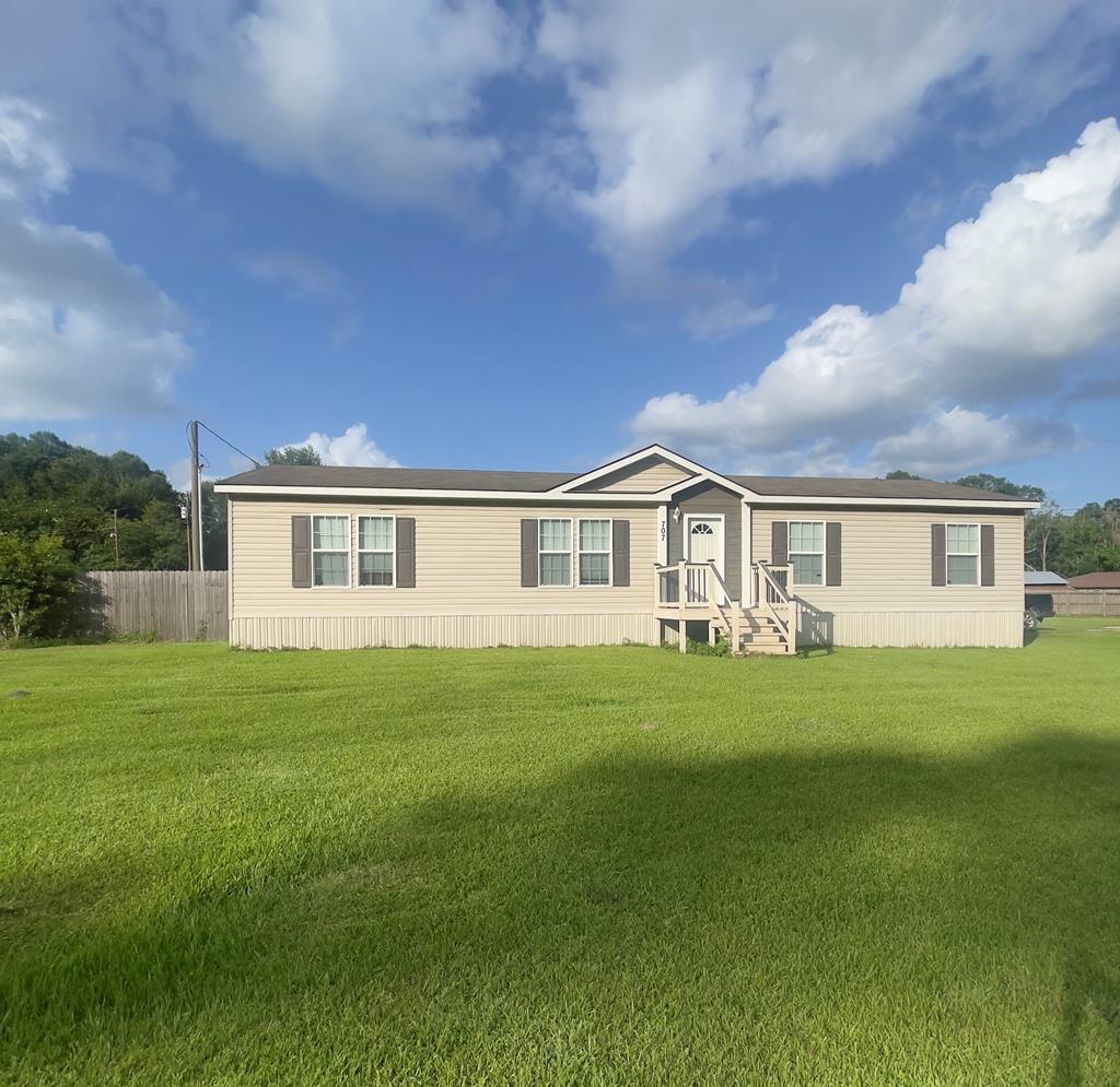 707 Cr 833 Property Photo 1