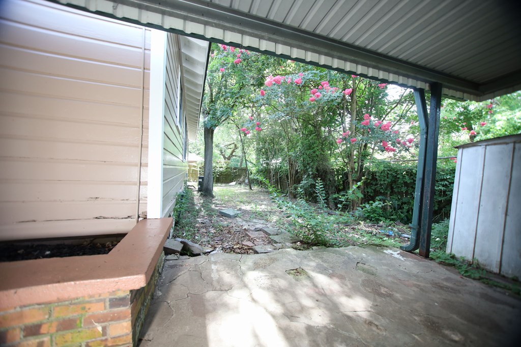 300 Duncan Property Photo 19