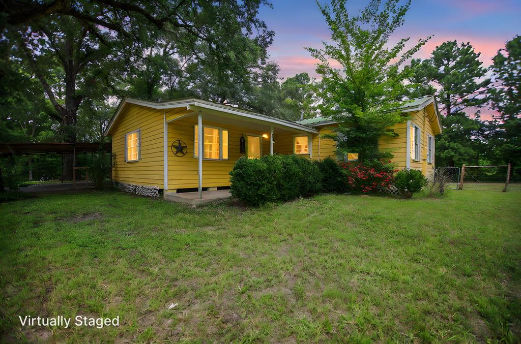423 Pouland Property Photo 1