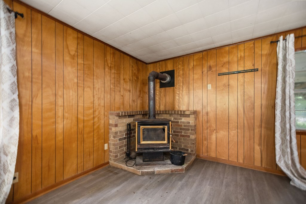423 Pouland Property Photo 7
