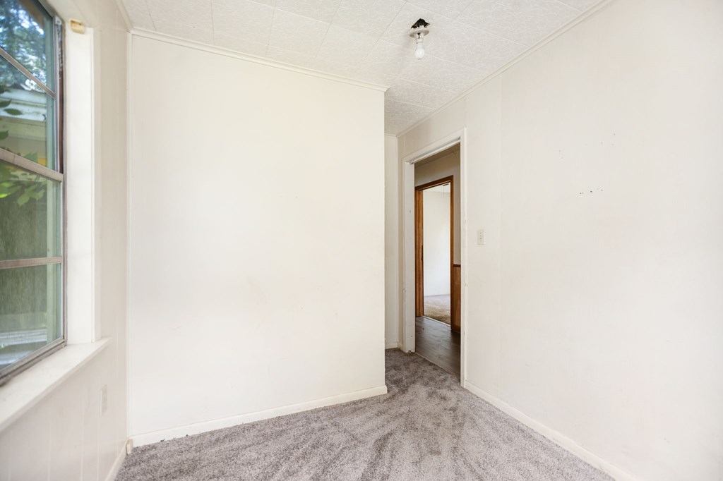 423 Pouland Property Photo 23