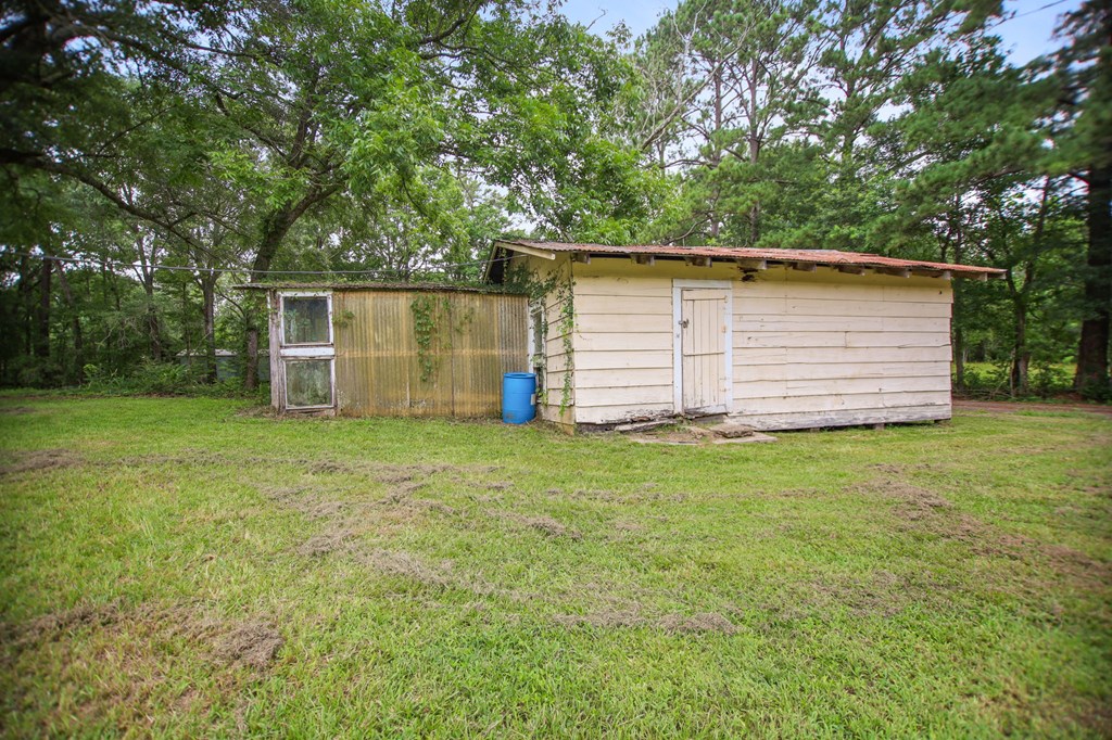 423 Pouland Property Photo 28