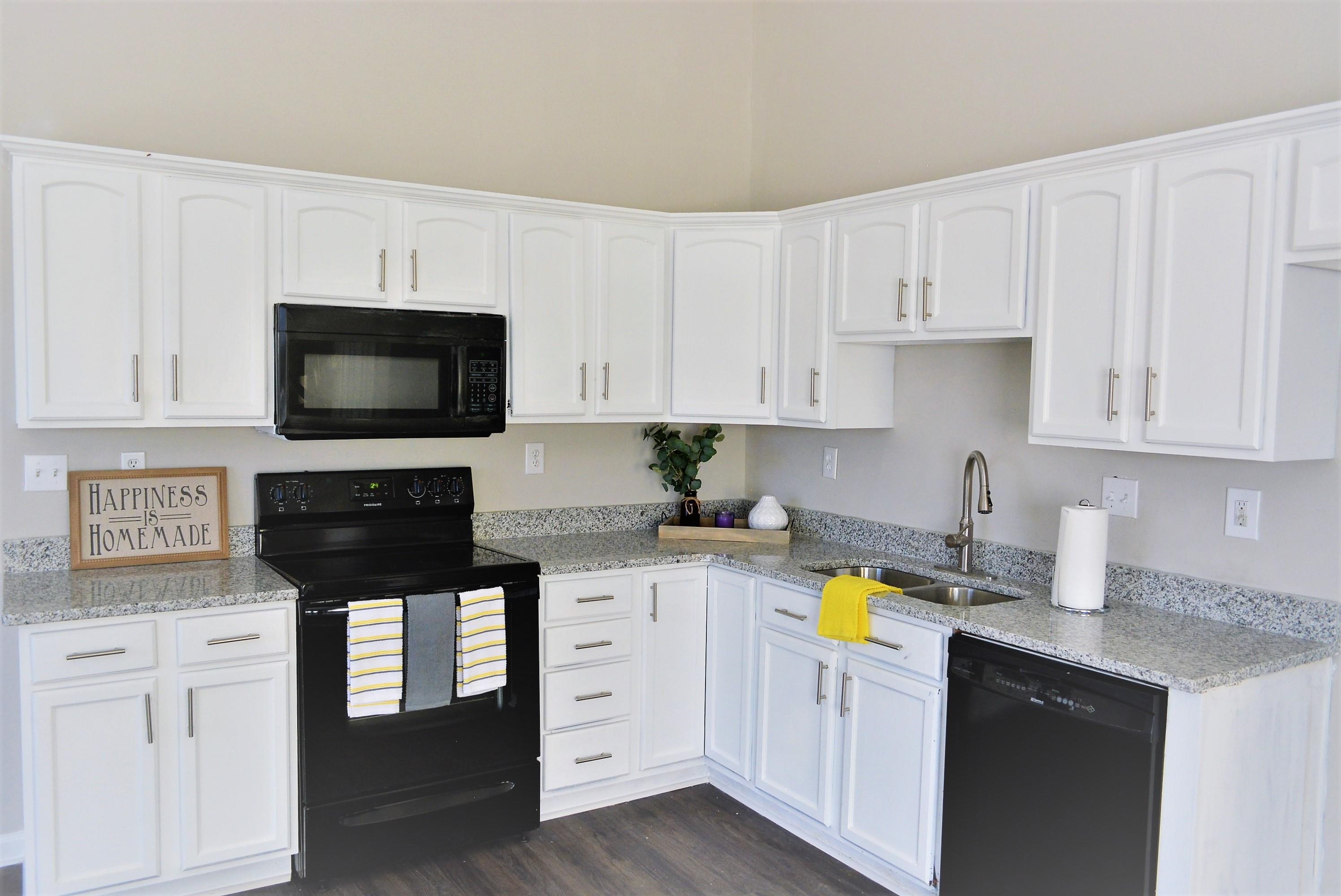 4985 ULTIMA CV Property Photo 1