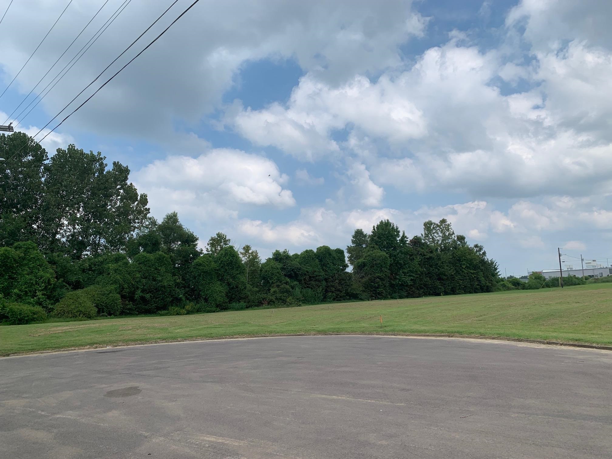 00 Willow Creek Dr Property Photo 3