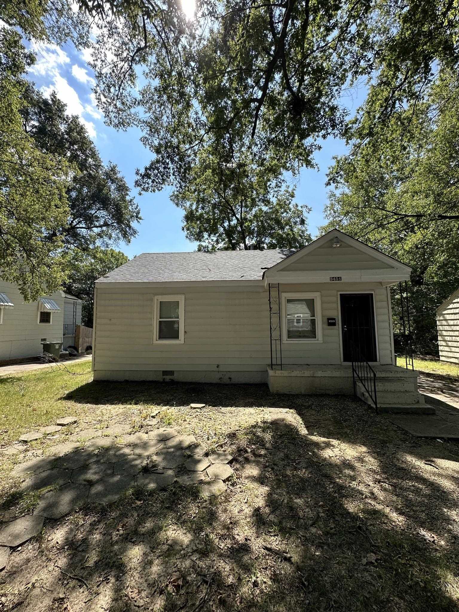 3451 HENDRICKS AVE Property Photo 1