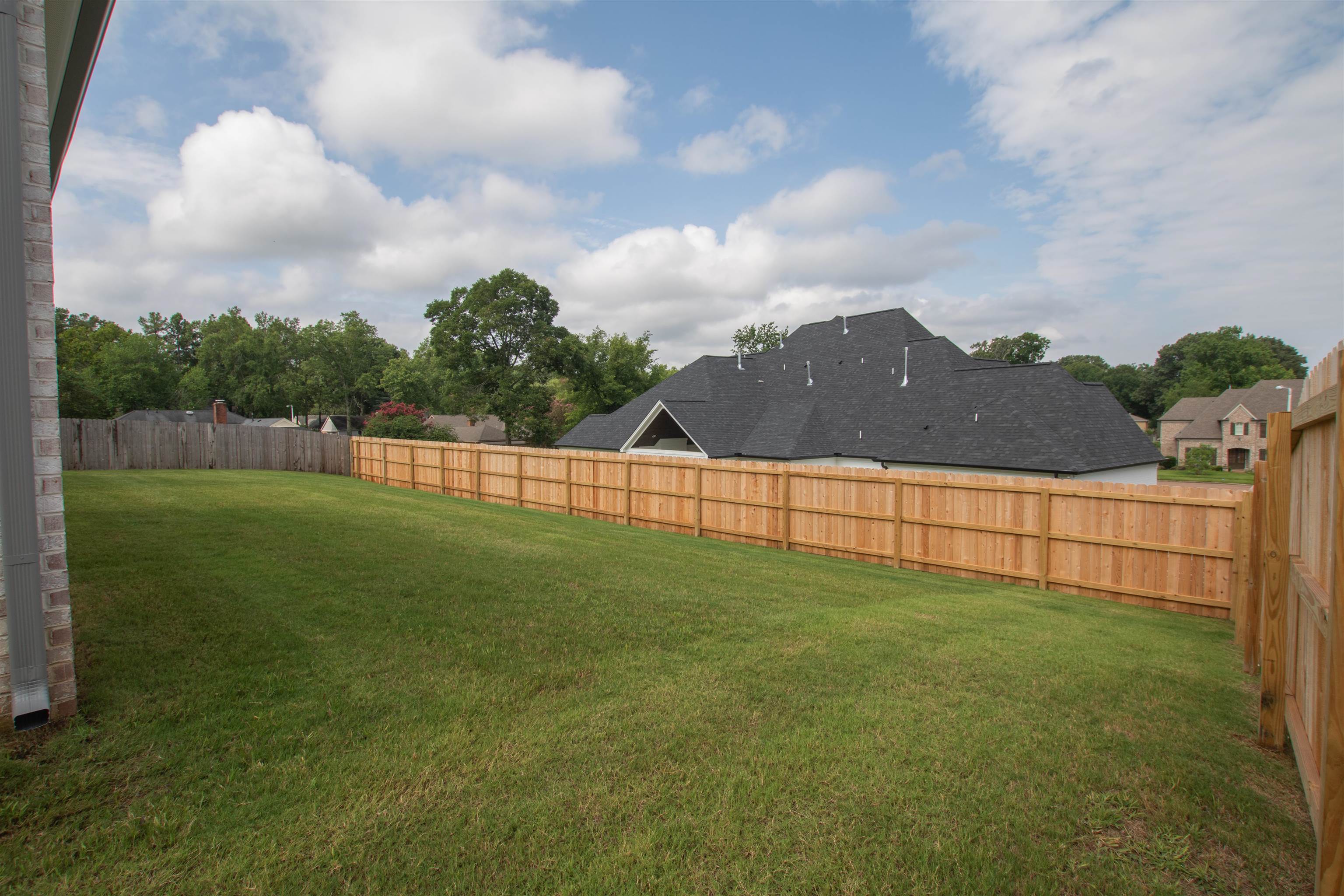 2611 Moore Rd Property Photo 3