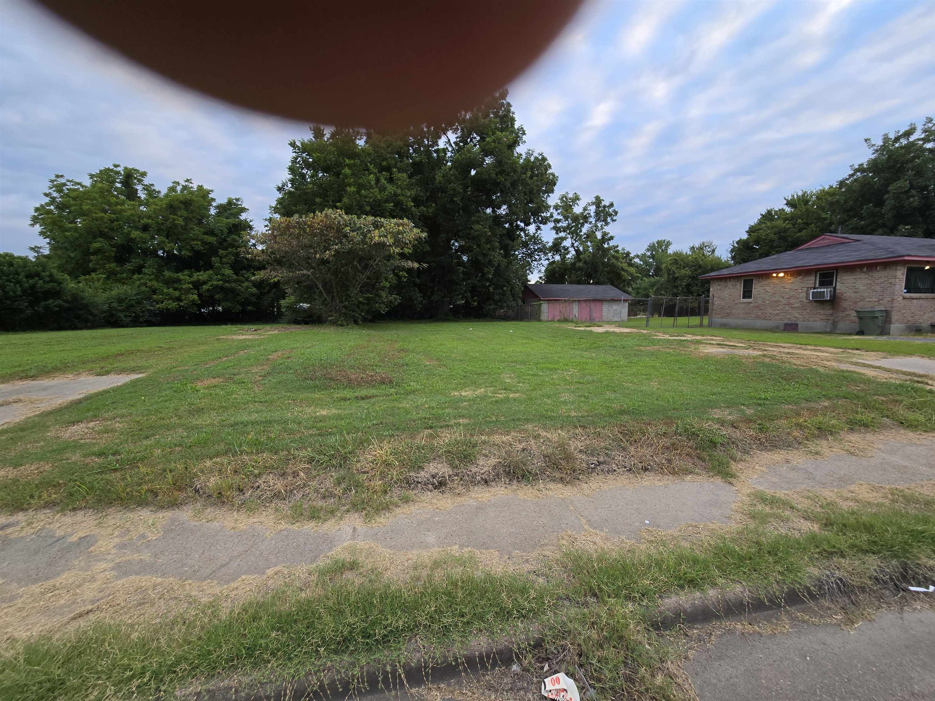 634 King Ave Property Photo 4