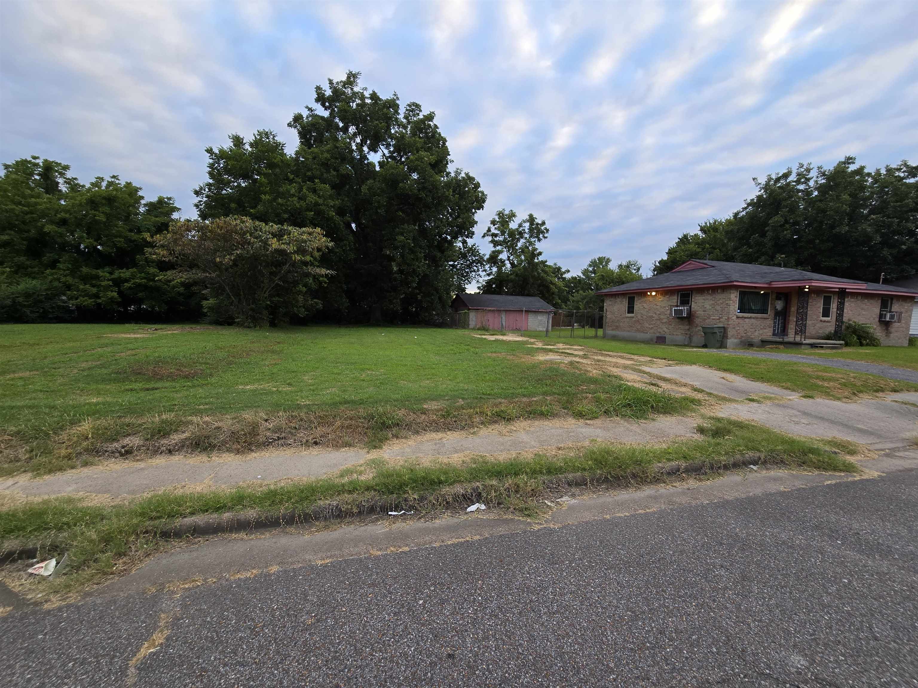 634 King Ave Property Photo 7