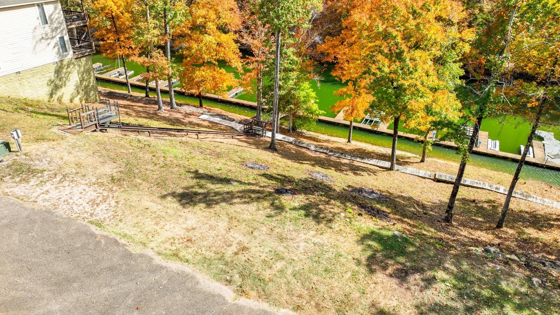 3 Breezey Pt Property Photo 17