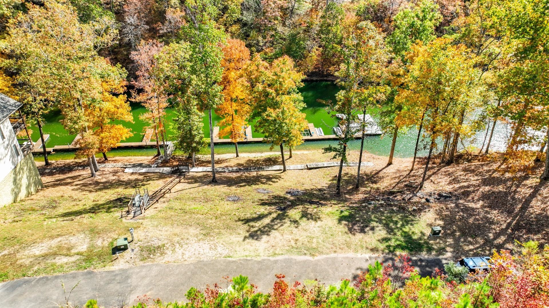 123 Breezey Pt Property Photo 31