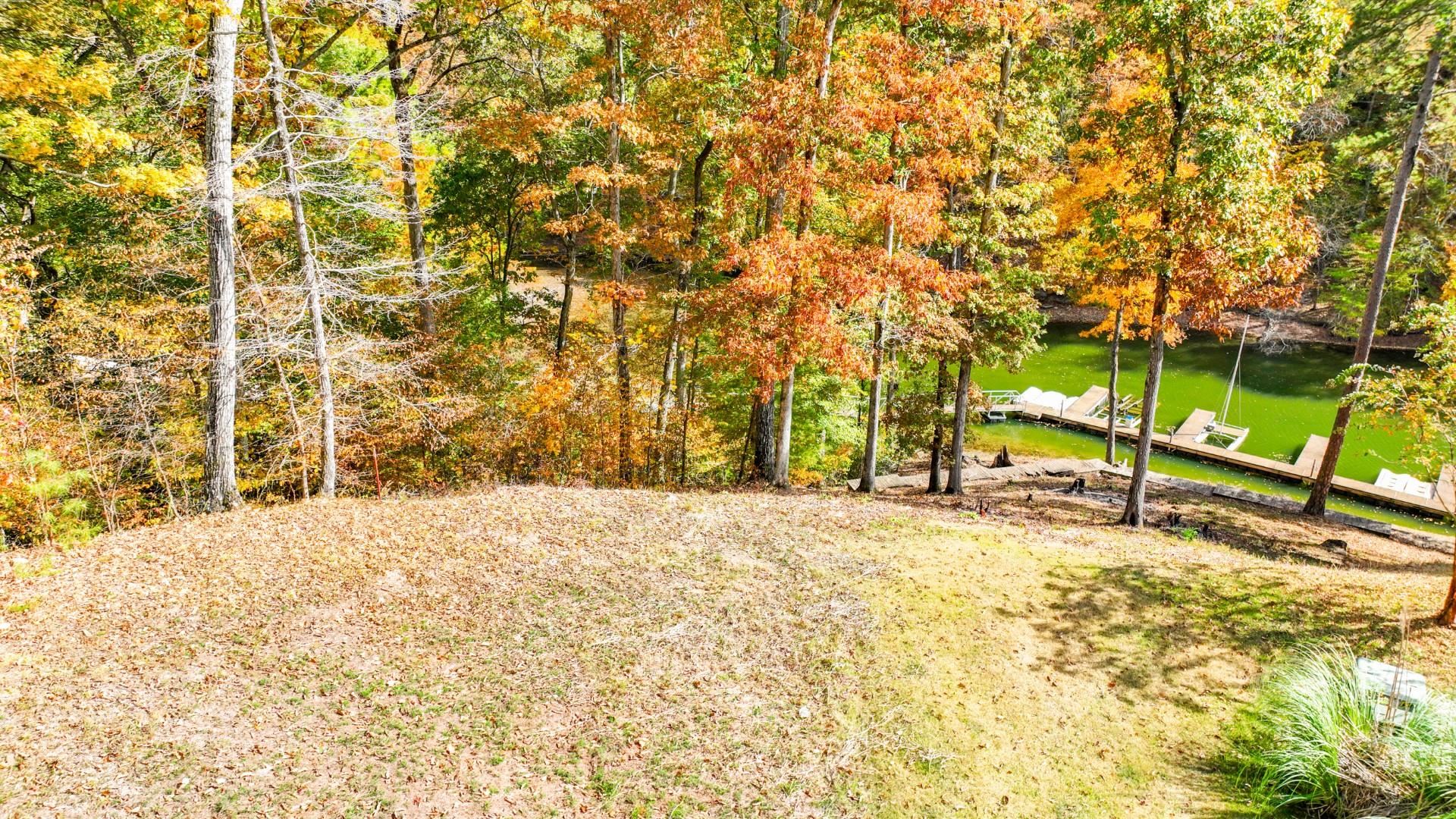 6 Breezey Pt Property Photo 13