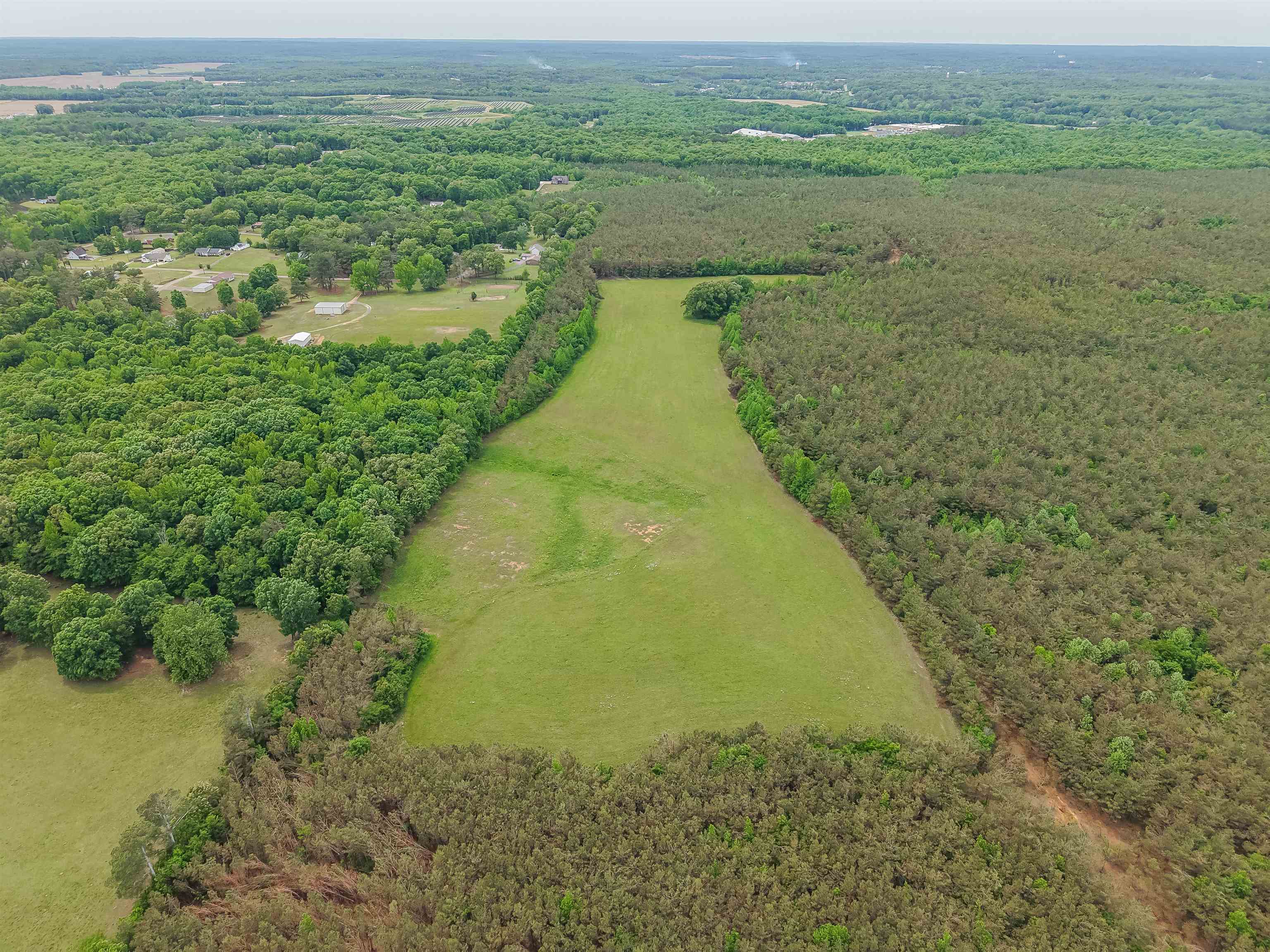 Connie Smith Rd Property Photo 4