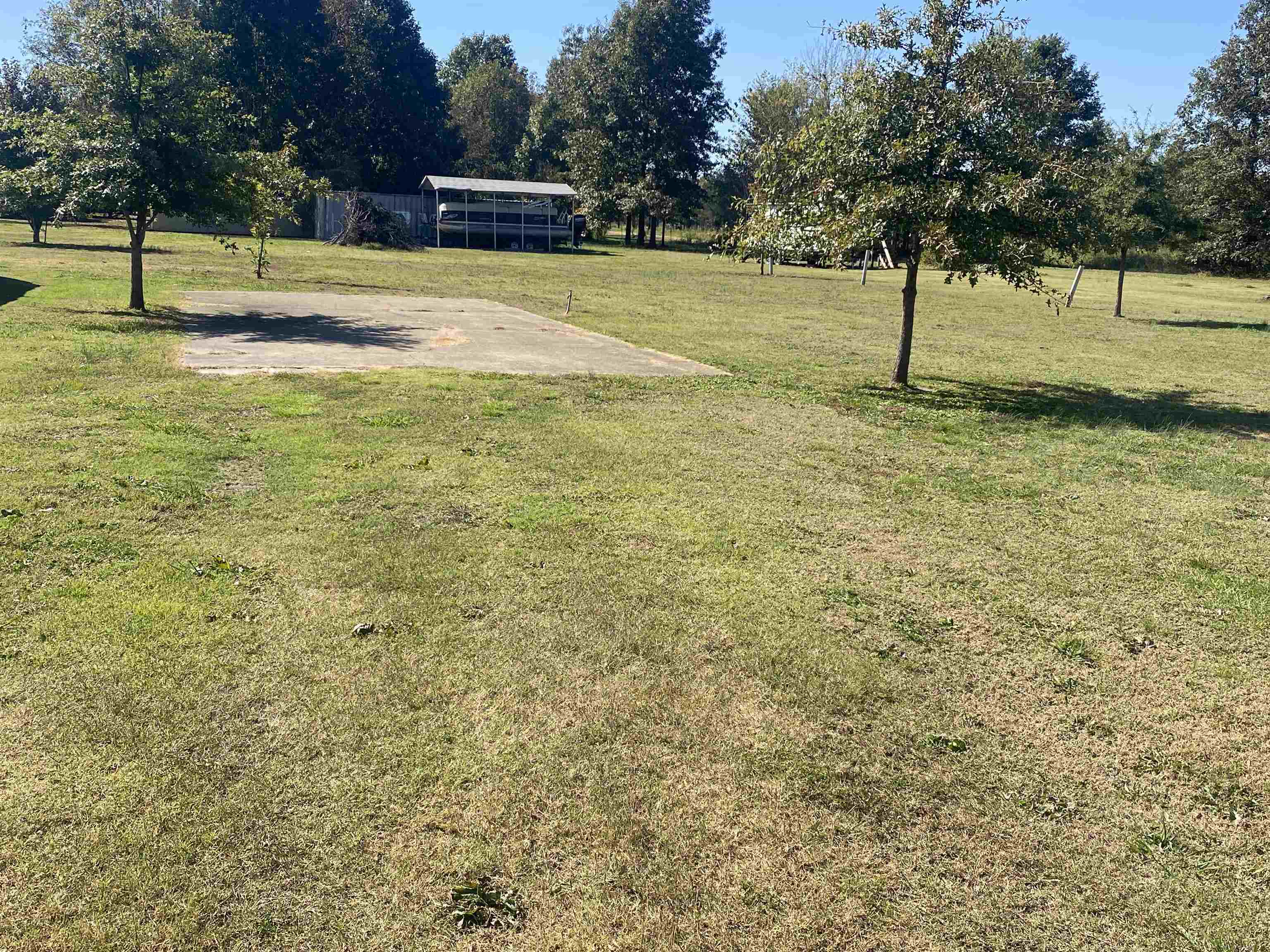 2 Catfish Ln Property Photo 2