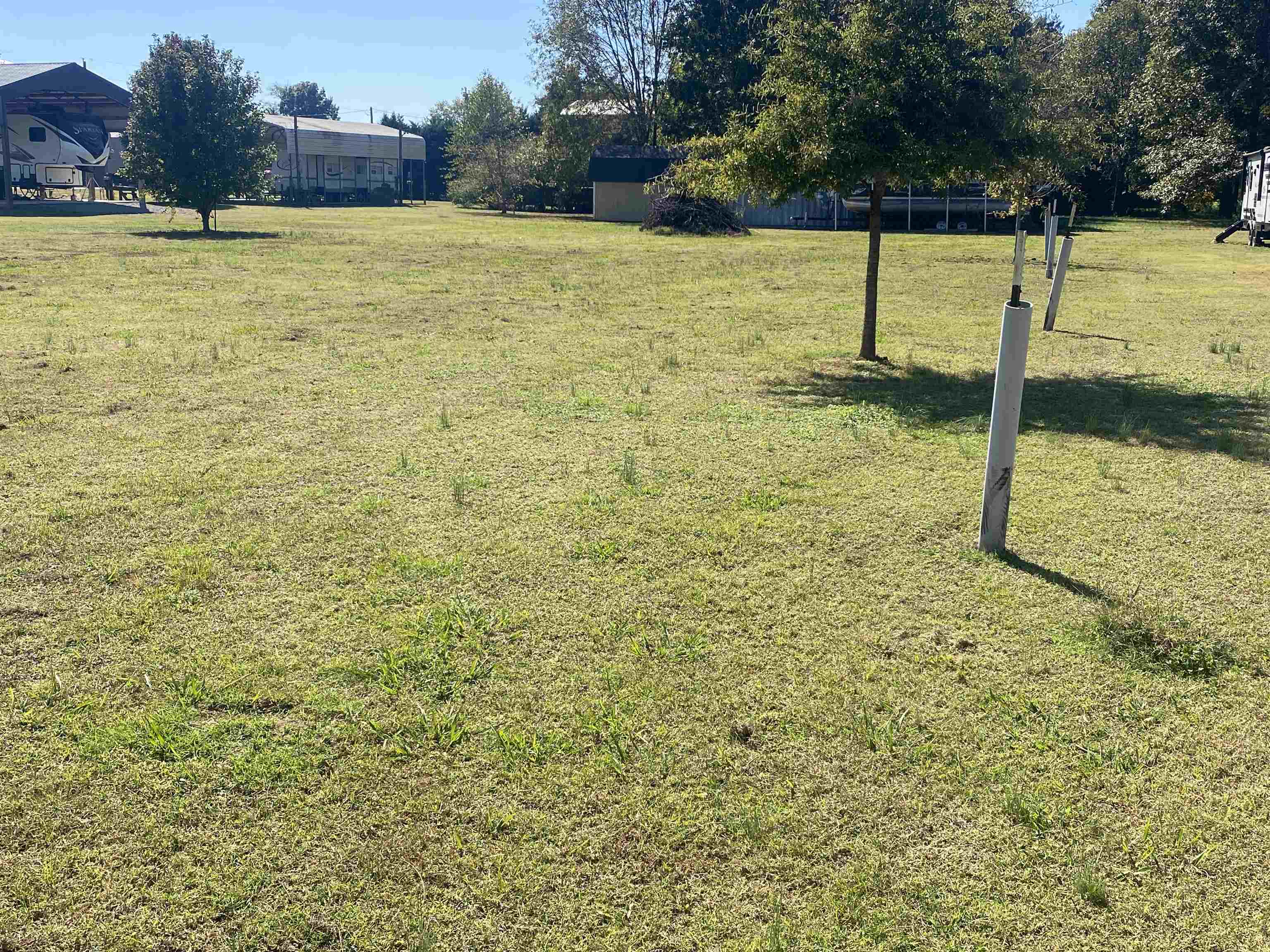 2 Catfish Ln Property Photo 4