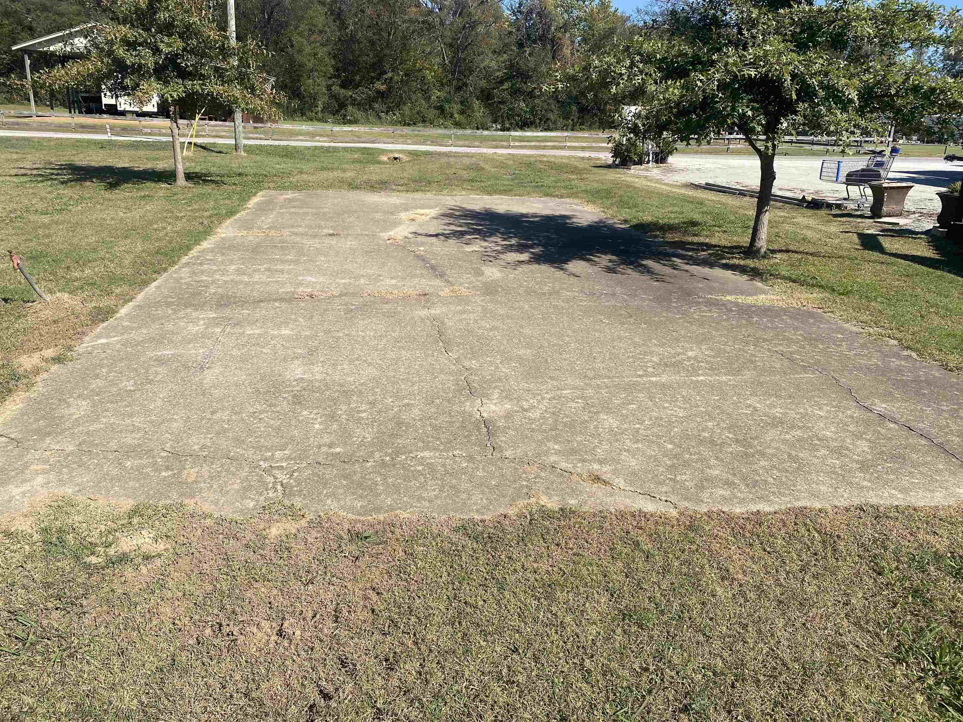 2 Catfish Ln Property Photo 5