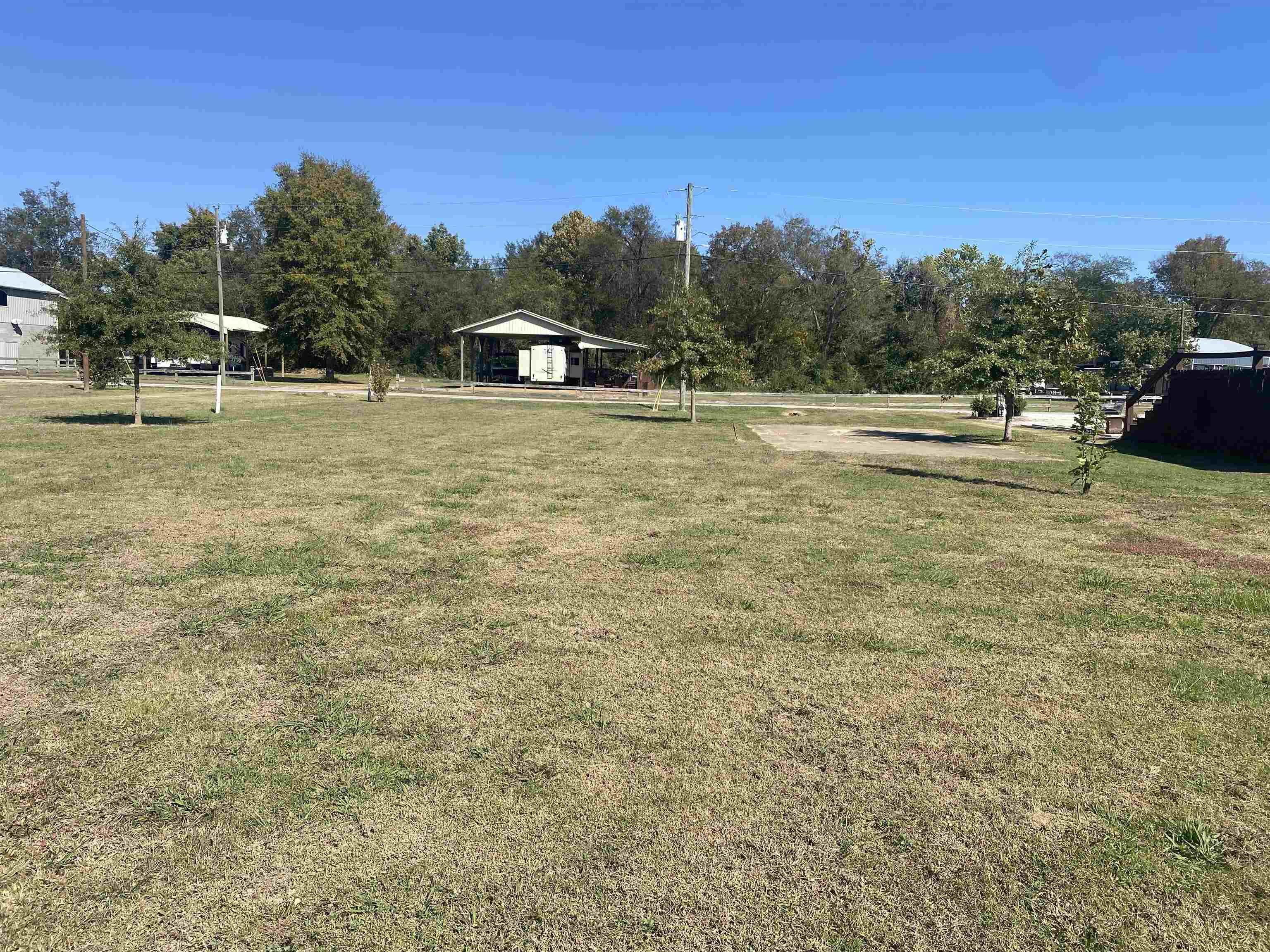 2 Catfish Ln Property Photo 7