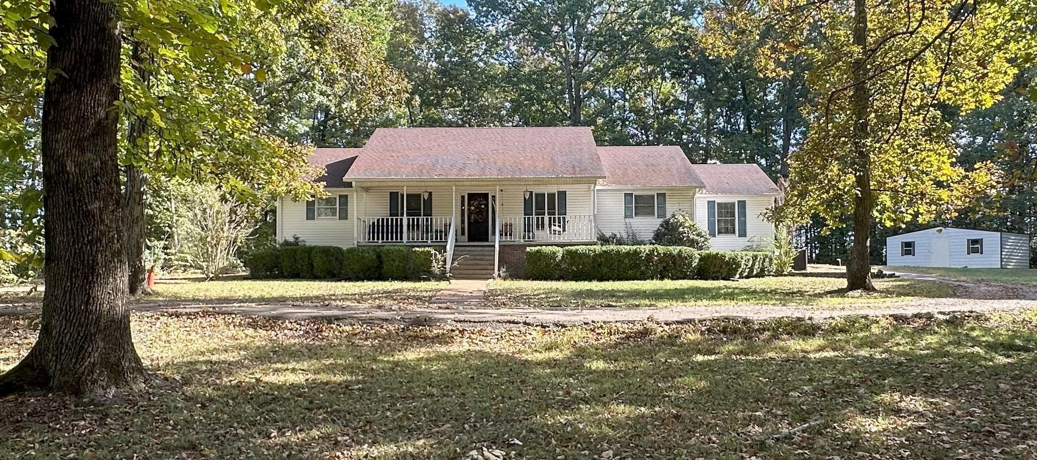 883 CRUCIFER RD RD