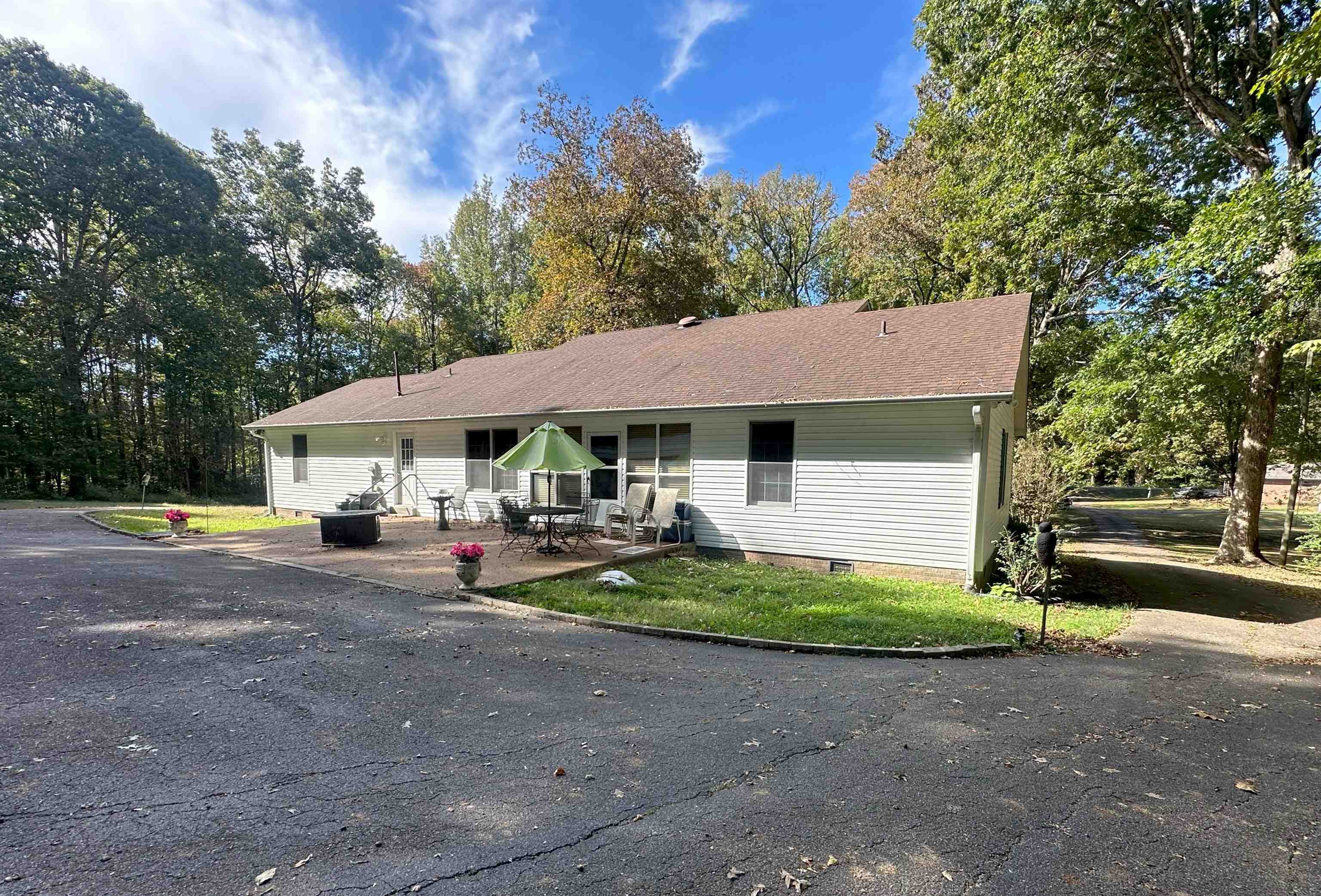 883 Crucifer Rd Rd Property Photo 4
