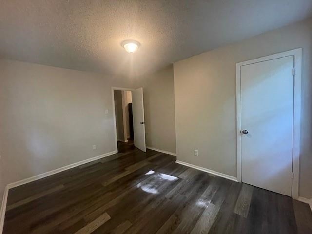 374 N Dunlap St Property Photo 4
