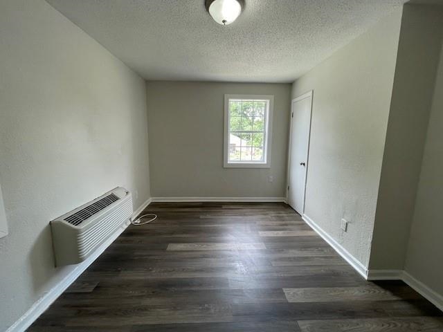 374 N Dunlap St Property Photo 8