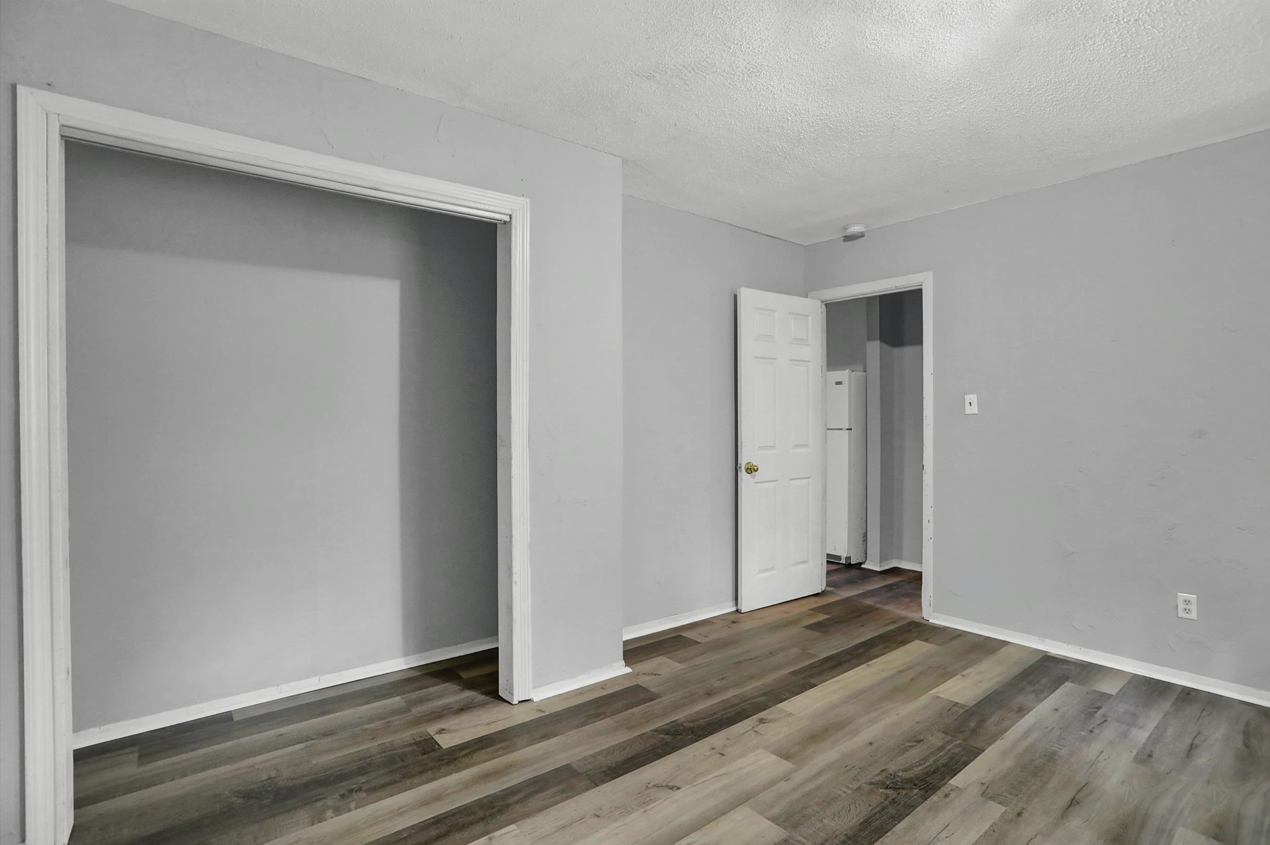 374 N Dunlap St Property Photo 17