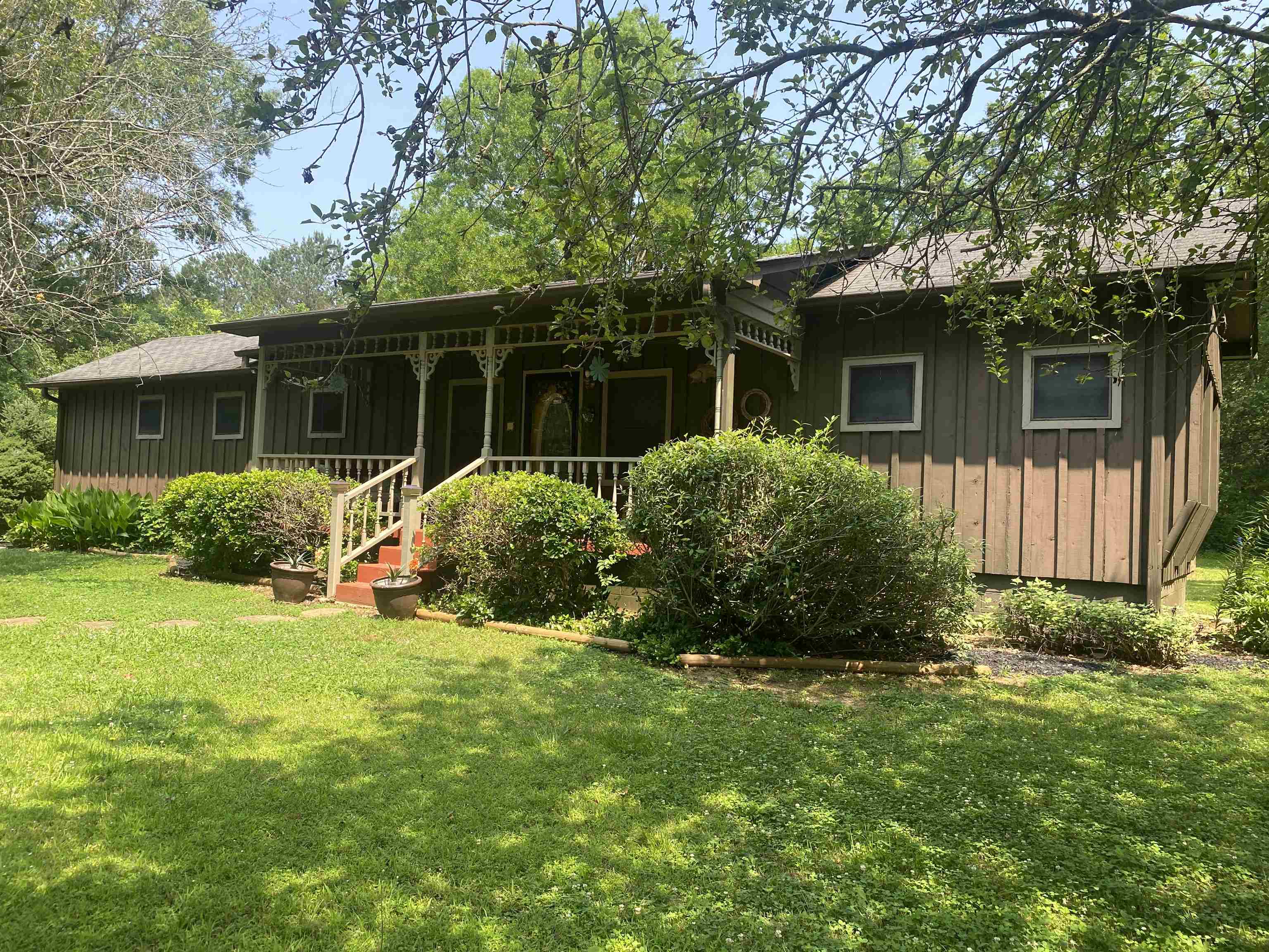 1605 Hurricane Dr Property Photo 2