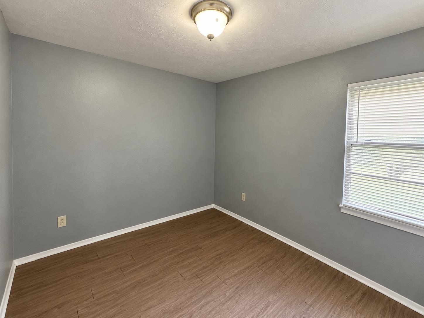 4532 Sunny View Dr Property Photo 5