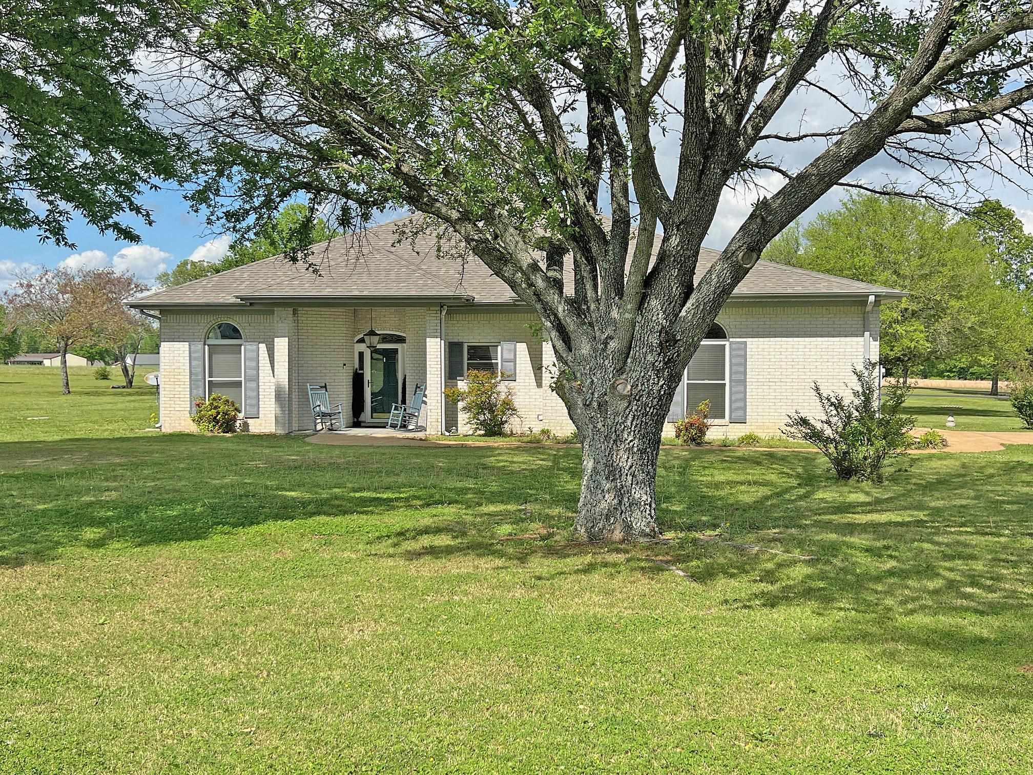 1350 Blanton Rd Property Photo 1