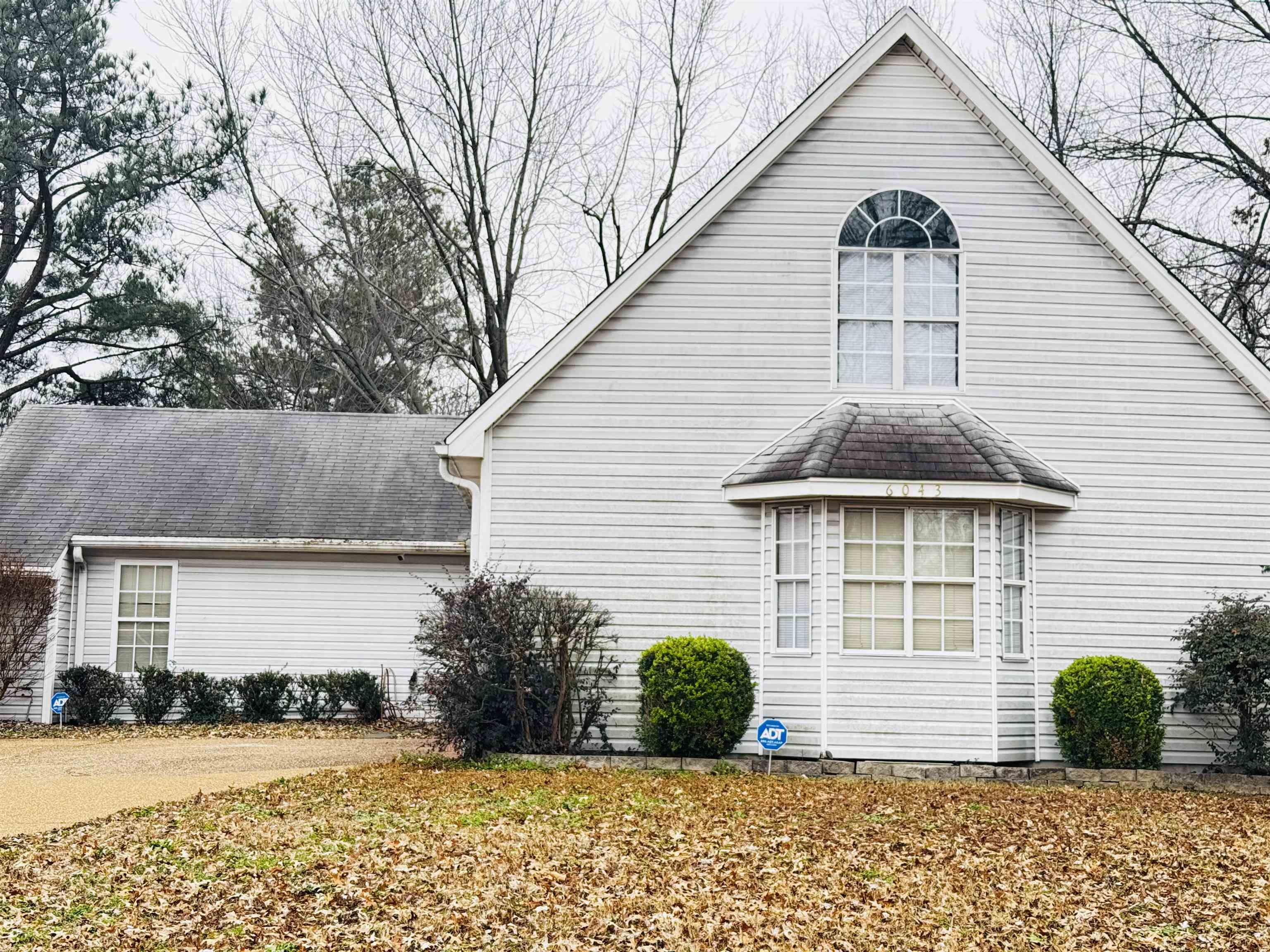 6043 Harvest Hill Cv Property Photo 2