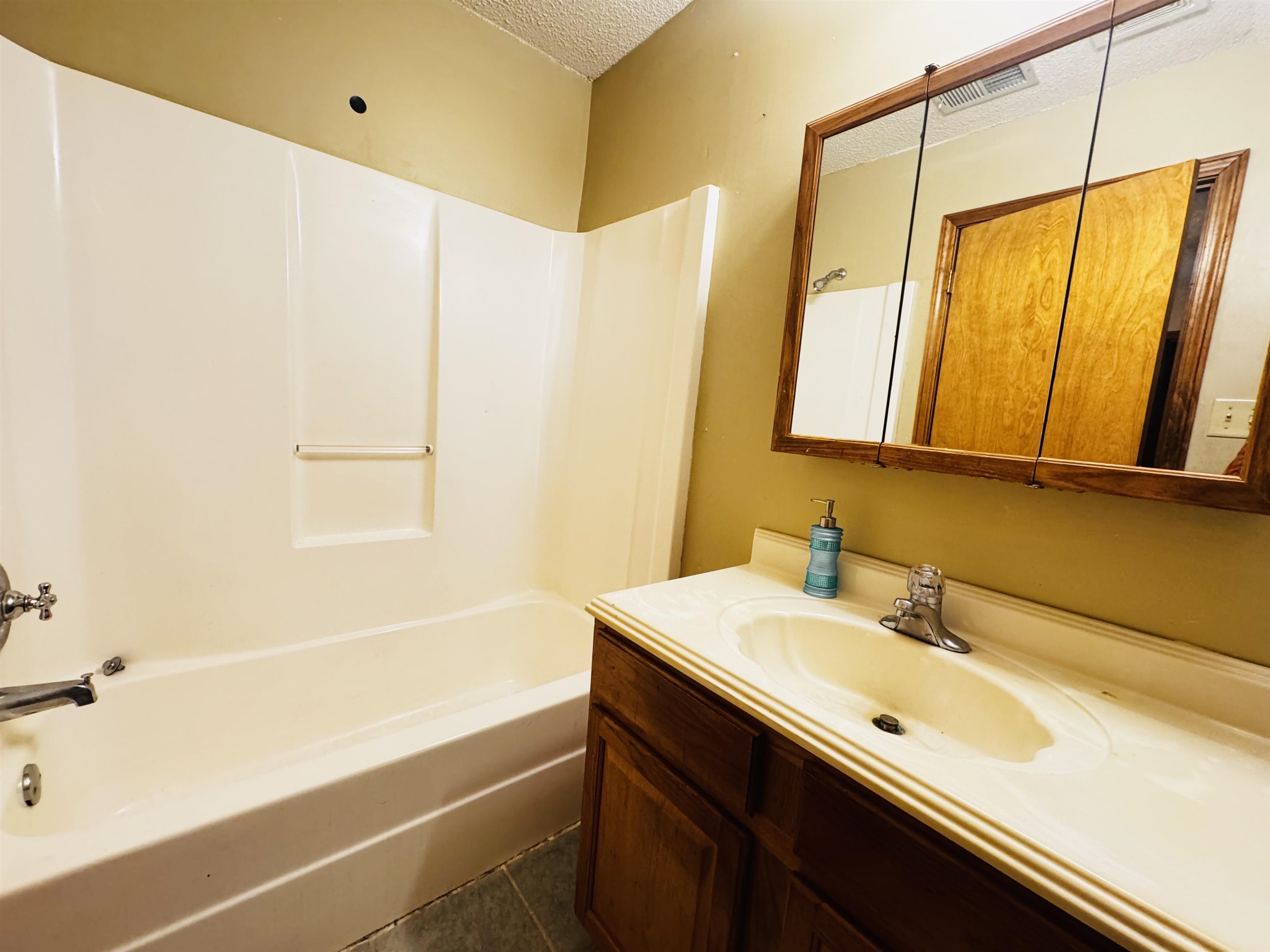 6043 Harvest Hill Cv Property Photo 24