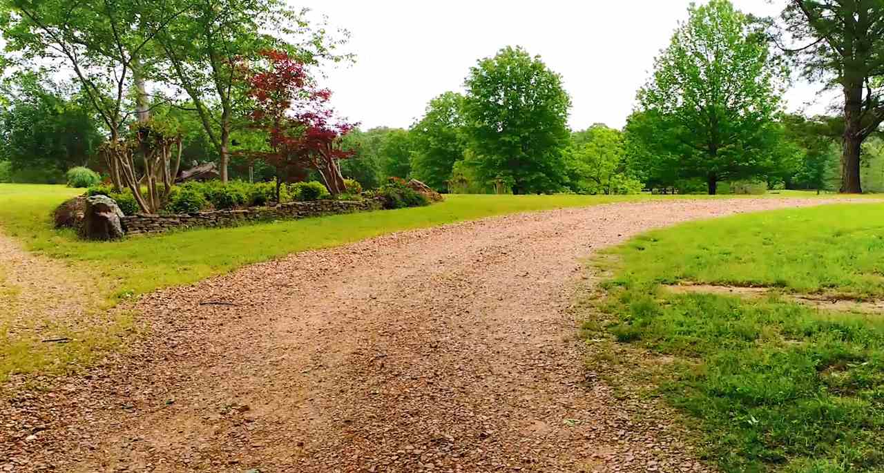 2330 Windcliff Dr Property Photo 3