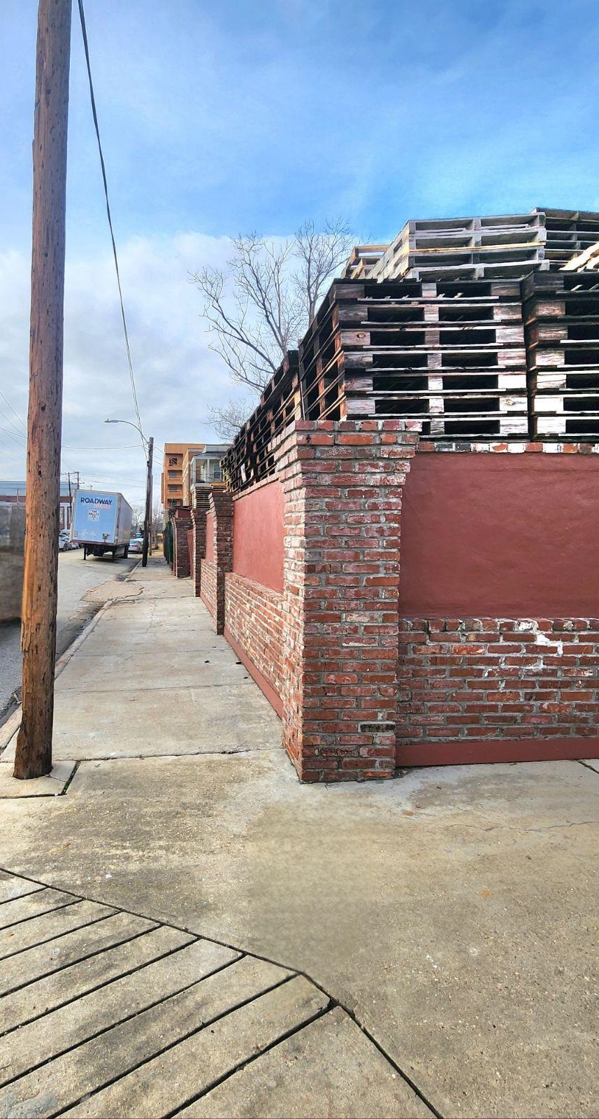 611 N Main St Property Photo 5