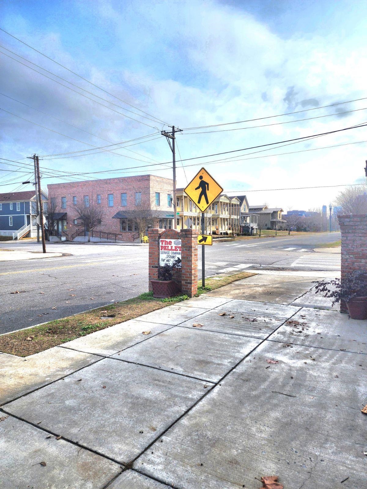 611 N Main St Property Photo 11